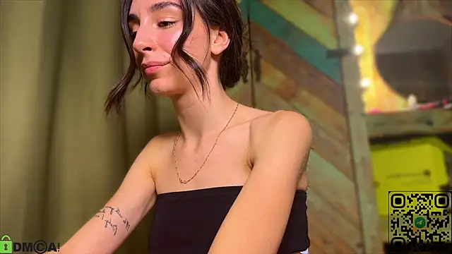 Elliizabeth online show from 3, 11, 2025