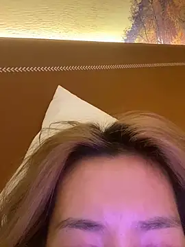 miumiu-66 online show from 10, 10, 2025