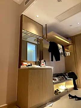 miumiu-66 online show from 23, 9, 2025