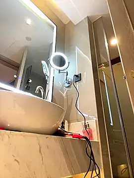 miumiu-66 online show from 2, 11, 2025