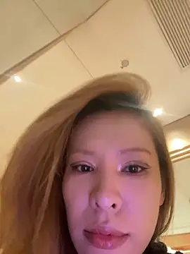 miumiu-66 online show from 19, 10, 2025