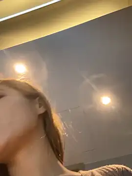 miumiu-66 online show from 15, 10, 2025