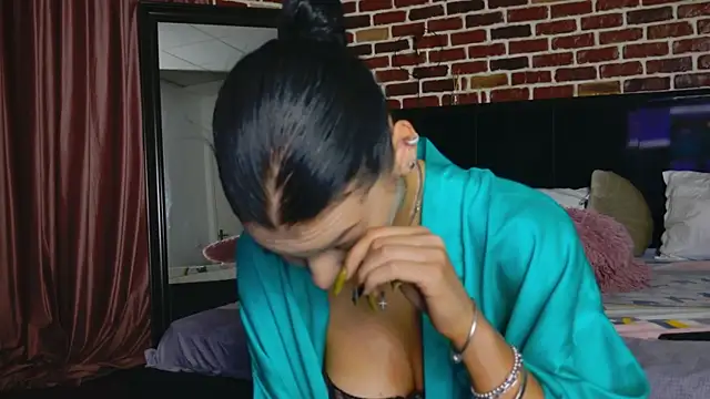 Snapshot of MeganSin_ chatting on 8, 10, 2025 MeganSin online show from 8, 10, 2025