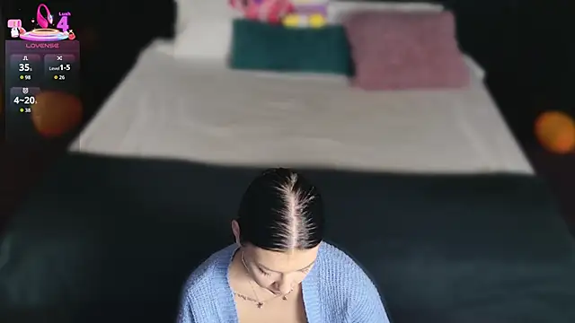 Snapshot of MeganSin_ chatting on 7, 11, 2025 MeganSin online show from 7, 11, 2025