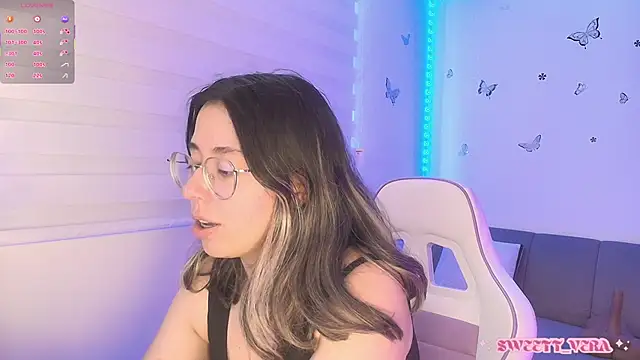 Snapshot of sweettvera chatting on 13, 5, 2026 sweettvera online show from 13, 5, 2026