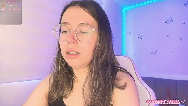 Snapshot of sweettvera chatting on 28, 5, 2026 sweettvera online show from 28, 5, 2026