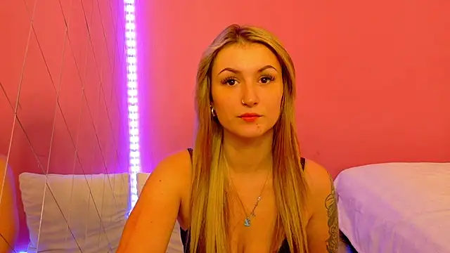 Anaayss  online show from 25, 11, 2025