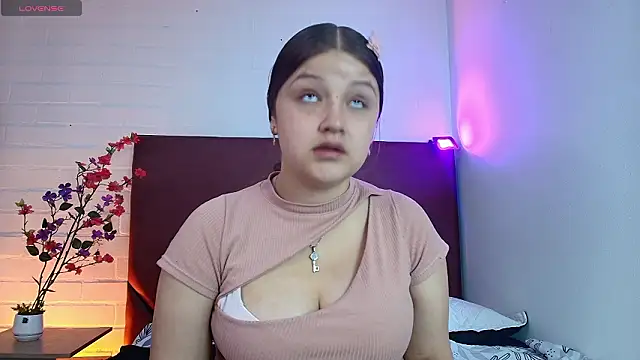 Krystal Heartss online show from 7, 3, 2026