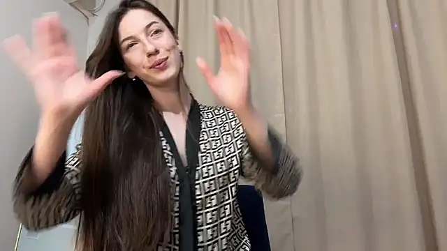Snapshot of Prettyyy_Angel chatting on 7, 5, 2026 Prettyyy Angel online show from 7, 5, 2026