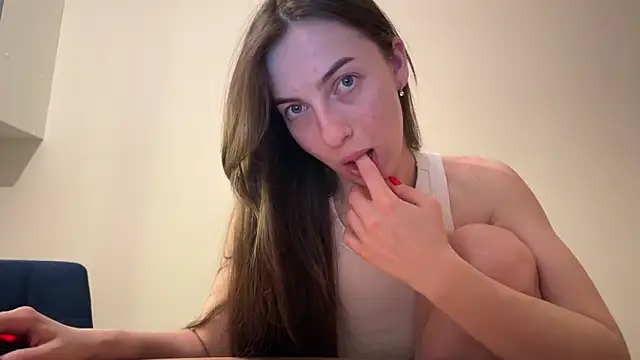 Prettyyy Angel online show from 13, 4, 2026