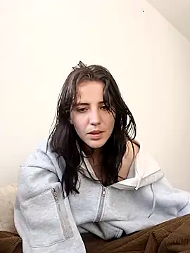 Snapshot of annroussse chatting on 25, 10, 2025 annroussse online show from 25, 10, 2025
