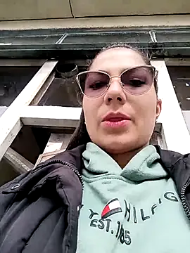 Mia-love-03 online show from 3, 10, 2025