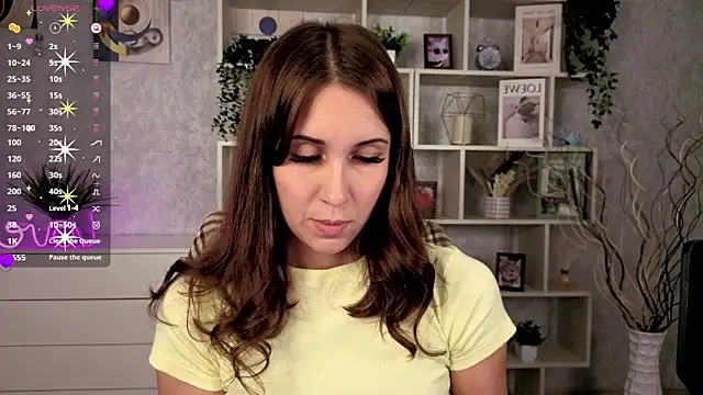 Snapshot of DreamVelour chatting on 21, 10, 2025 DreamVelour online show from 21, 10, 2025