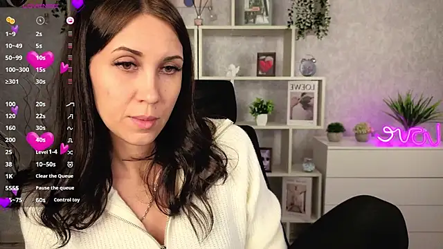 Snapshot of DreamVelour chatting on 10, 11, 2025 DreamVelour online show from 10, 11, 2025