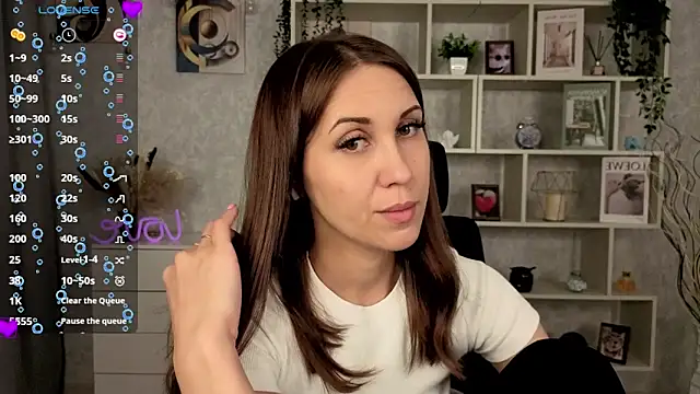 Snapshot of DreamVelour chatting on 12, 10, 2025 DreamVelour online show from 12, 10, 2025