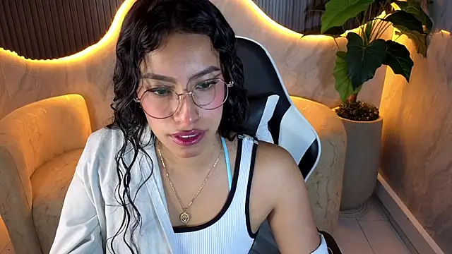 elowhyn dior tp online show from 27, 9, 2025