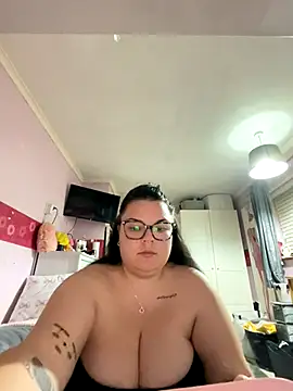 Lulu1101xoxo online show from 1, 10, 2025
