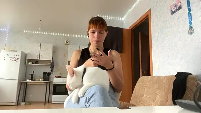 Mila Alim online show from 6, 10, 2025
