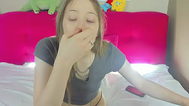 Angel Leeks online show from 12, 11, 2025