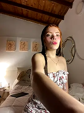 Snapshot of Bleer_Rousse chatting on 19, 12, 2025 Bleer Rousse online show from 19, 12, 2025