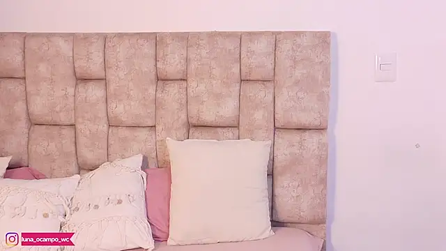 LunaOcampo  online show from 29, 11, 2025