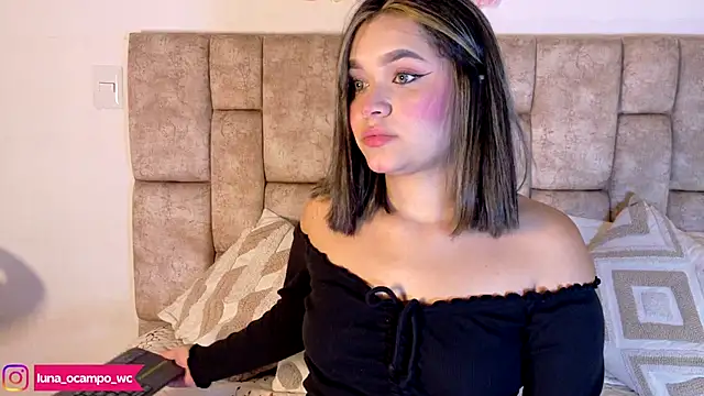 LunaOcampo  online show from 29, 10, 2025