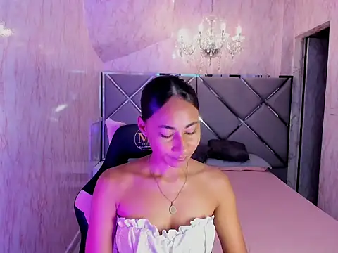 Nia imanni online show from 3, 10, 2025