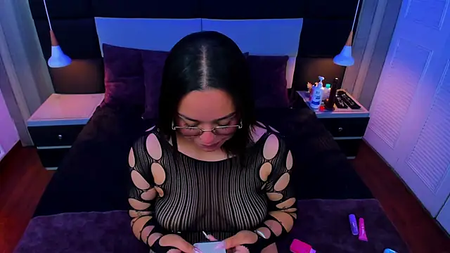 annytovar online show from 8, 10, 2025