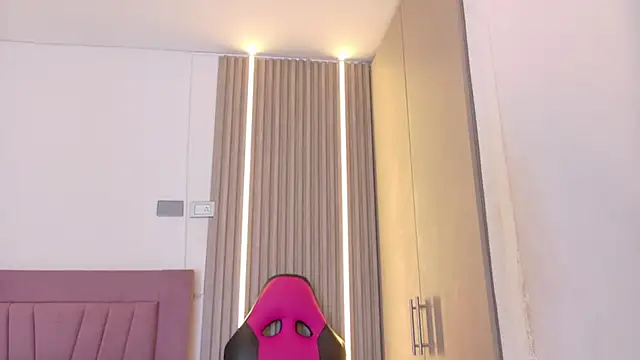 meli peach1 online show from 27, 10, 2025