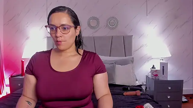 Michell Monet online show from 5, 2, 2026