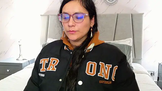 Michell Monet online show from 26, 4, 2026