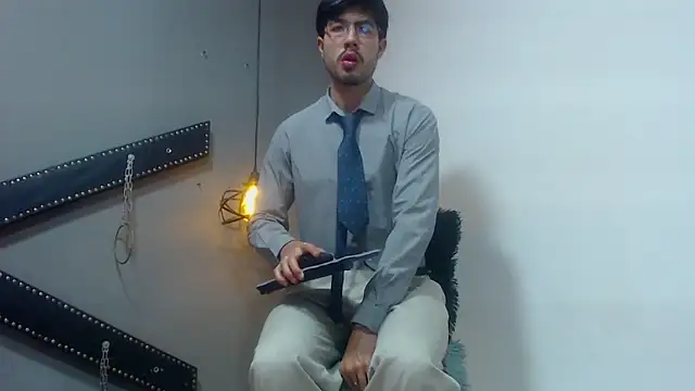 DanteBrown01 online show from 3, 10, 2025