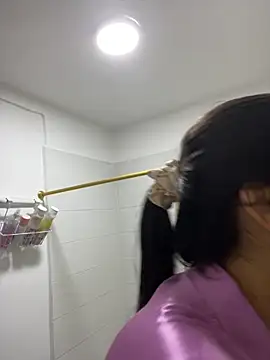 Snapshot of IsabellaJoness_ chatting on 10, 11, 2025 IsabellaJoness online show from 10, 11, 2025