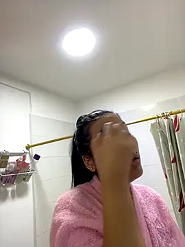 Snapshot of IsabellaJoness_ chatting on 18, 10, 2025 IsabellaJoness online show from 18, 10, 2025