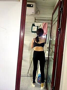 Snapshot of aoosuu chatting on 18, 11, 2025 aoosuu online show from 18, 11, 2025