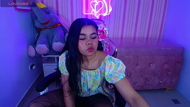 Lyly Morgan ch online show from 6, 10, 2025