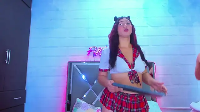 Shaina Monroe online show from 30, 11, 2025