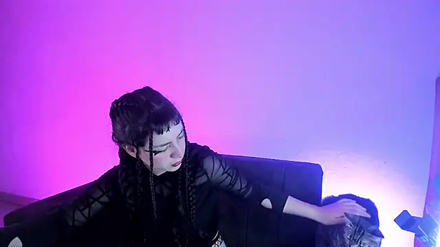 kitty  chs online show from 11, 10, 2025