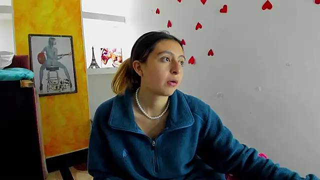 lala clark online show from 4, 3, 2026