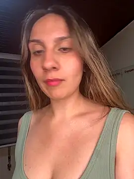  Sarah honeey  online show from 7, 10, 2025