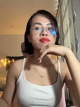 EllieYoon online show from 5, 12, 2025