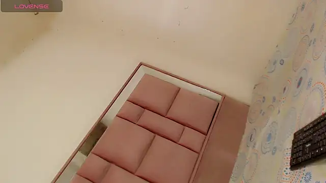 roxanawillts online show from 15, 11, 2025