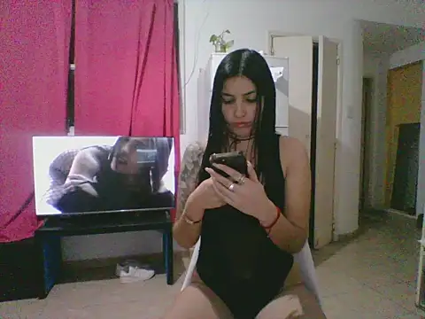 KarenG2025 online show from 7, 11, 2025