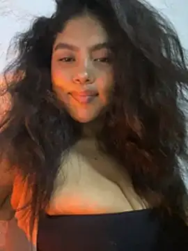 Snapshot of miiabrown18 chatting on 25, 6, 2026 miiabrown18 online show from 25, 6, 2026