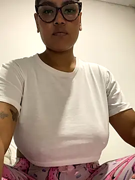 miiabrown18 online show from 15, 10, 2025