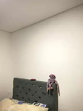 miiabrown18 online show from 5, 11, 2025