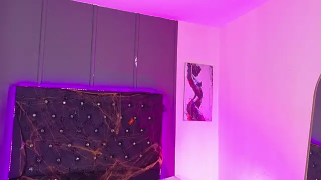 Snapshot of Kataaleya__12 chatting on 31, 10, 2025 Kataaleya 12 online show from 31, 10, 2025