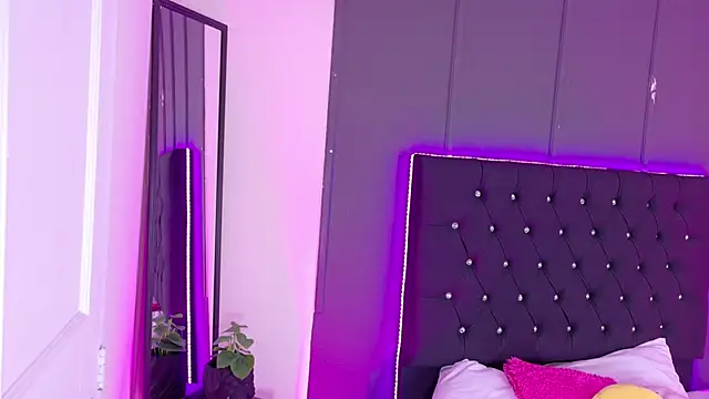 Snapshot of Kataaleya__12 chatting on 26, 11, 2025 Kataaleya 12 online show from 26, 11, 2025