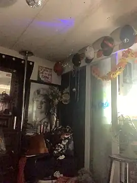 blondebarbiebae online show from 7, 4, 2026