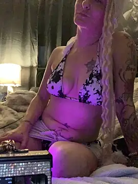 blondebarbiebae online show from 25, 5, 2026